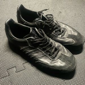 Men’s adidas sambas- all black